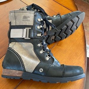Sorel womens boots size 9